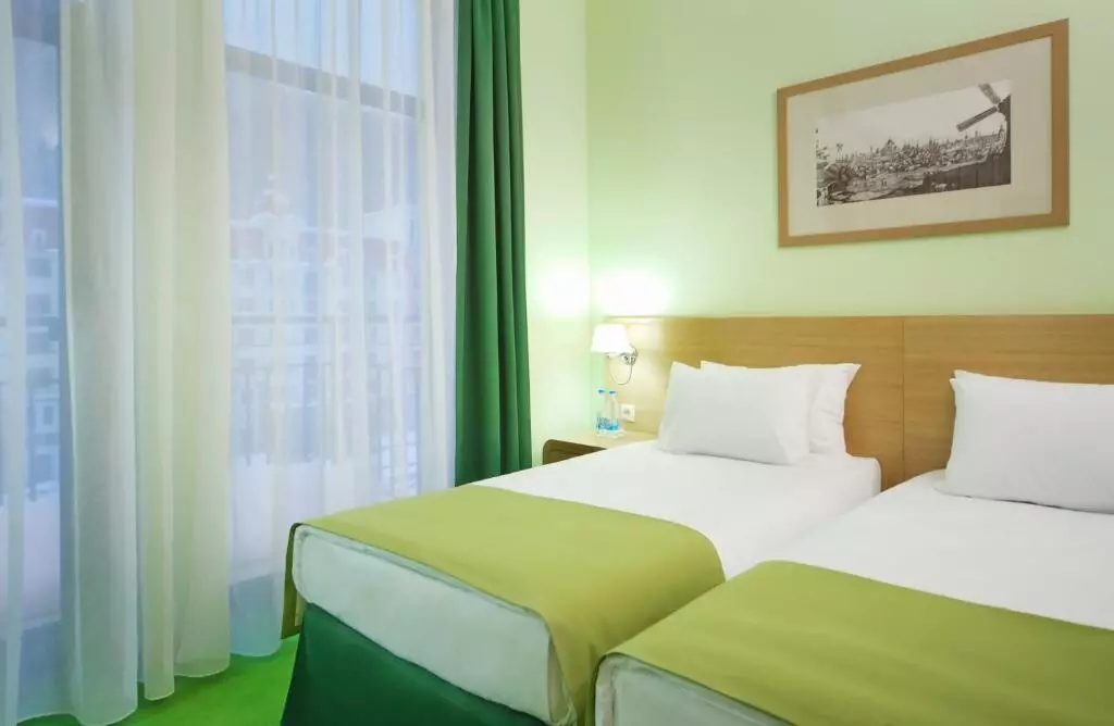 هتل تولیپ این رزا خوتور روچی